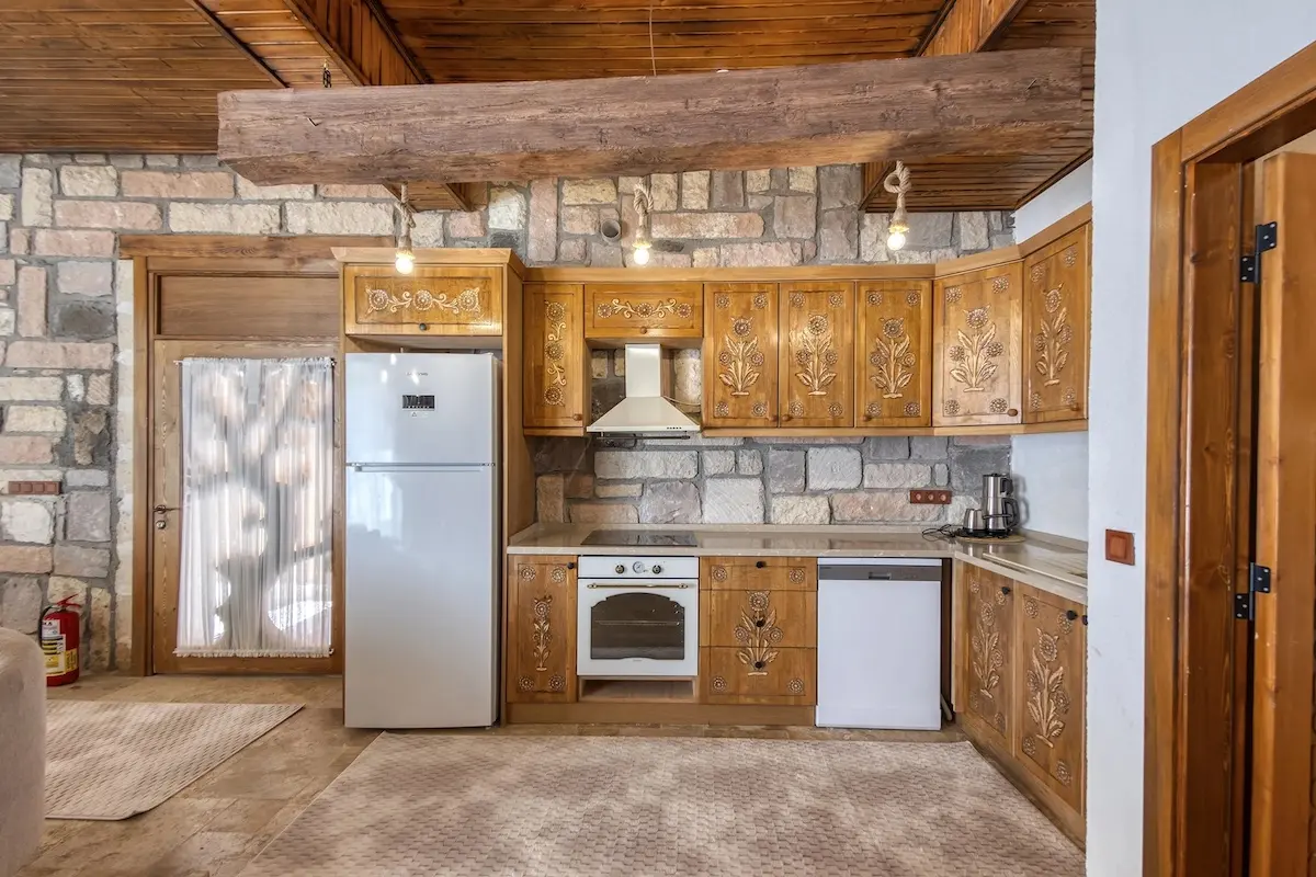 Fitted kitchen